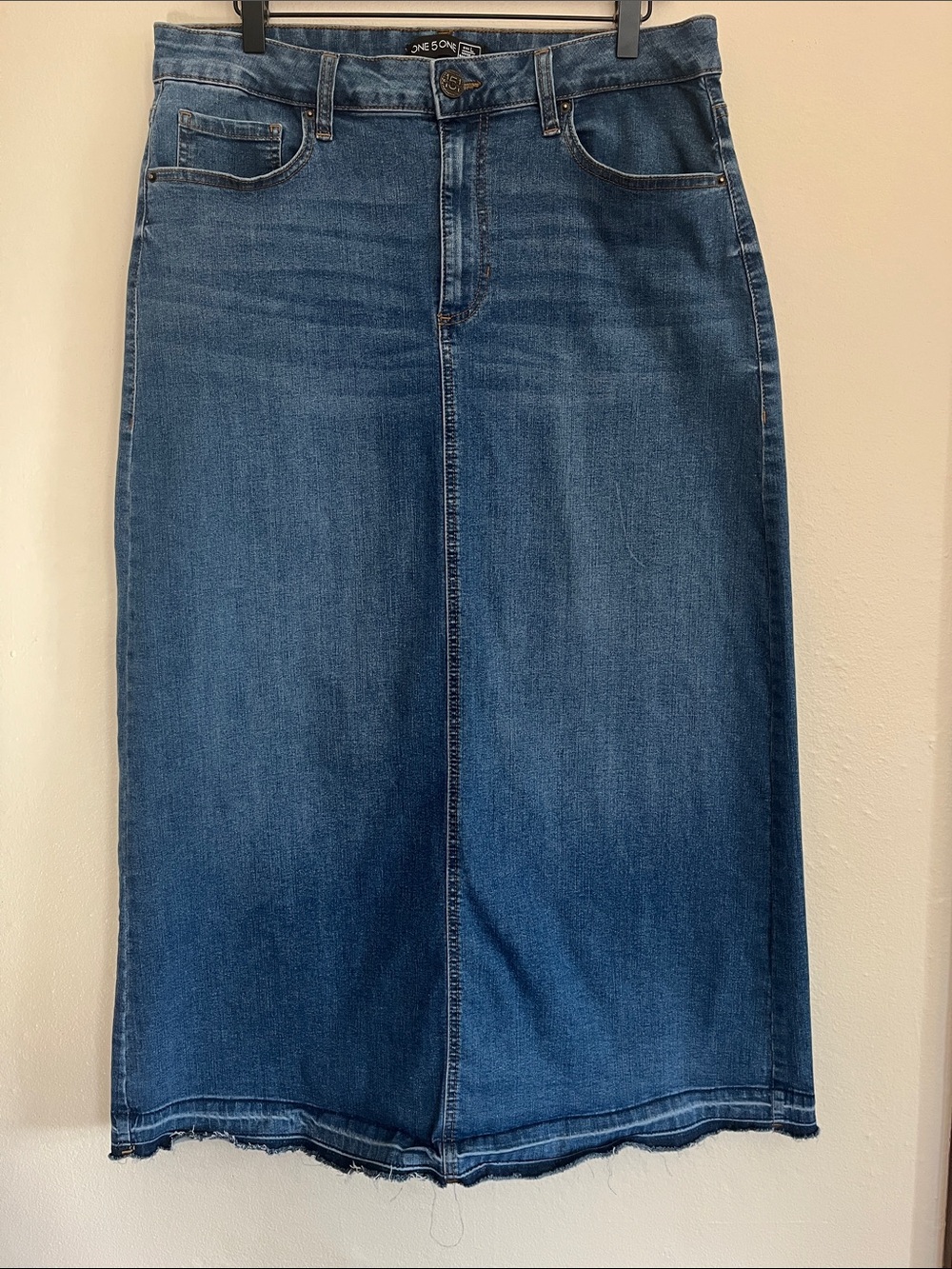 one 5 one Classic Denim Midi Skirt in Blue